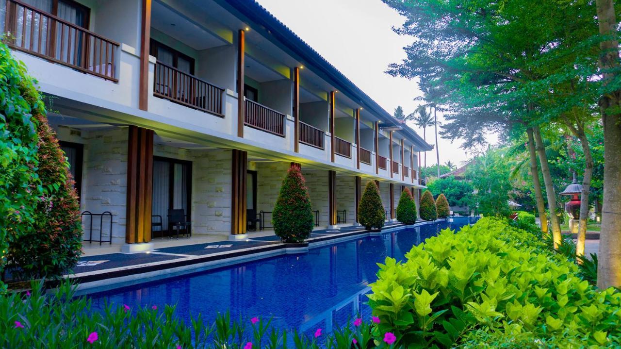 Grand Whiz Hotel Nusa Dua  Exterior photo