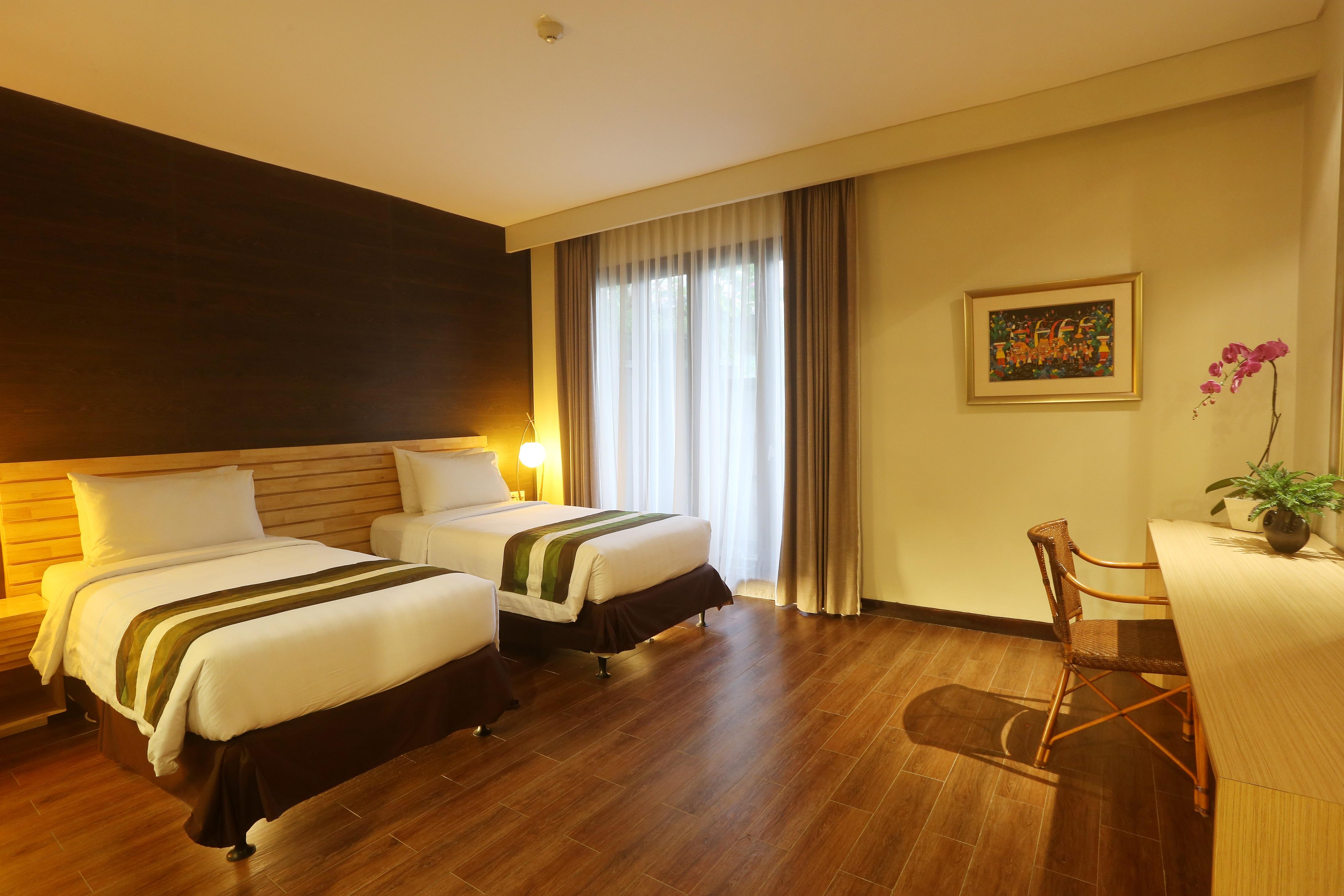 Grand Whiz Hotel Nusa Dua  Exterior photo