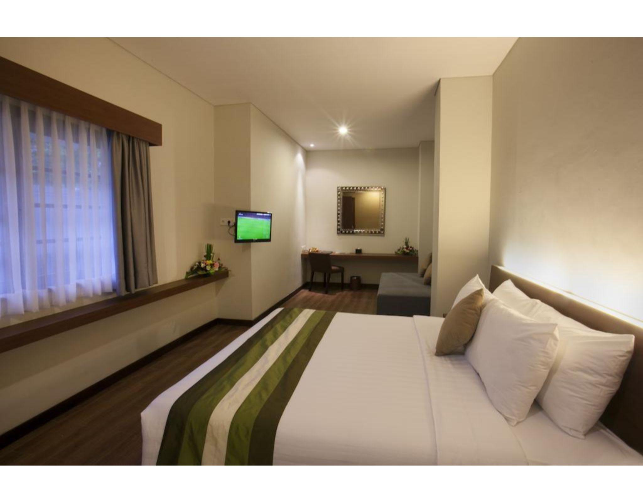Grand Whiz Hotel Nusa Dua  Exterior photo
