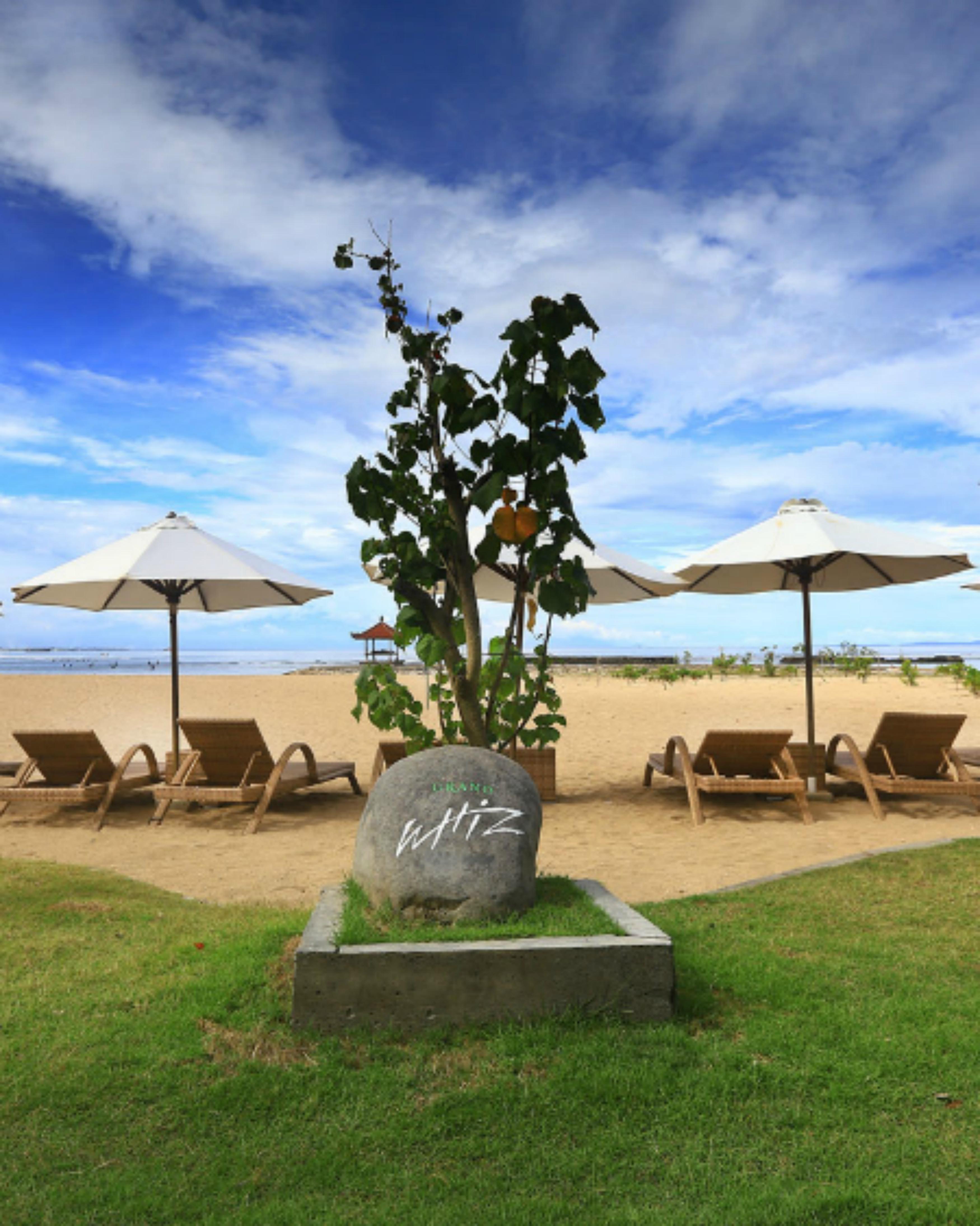 Grand Whiz Hotel Nusa Dua  Exterior photo