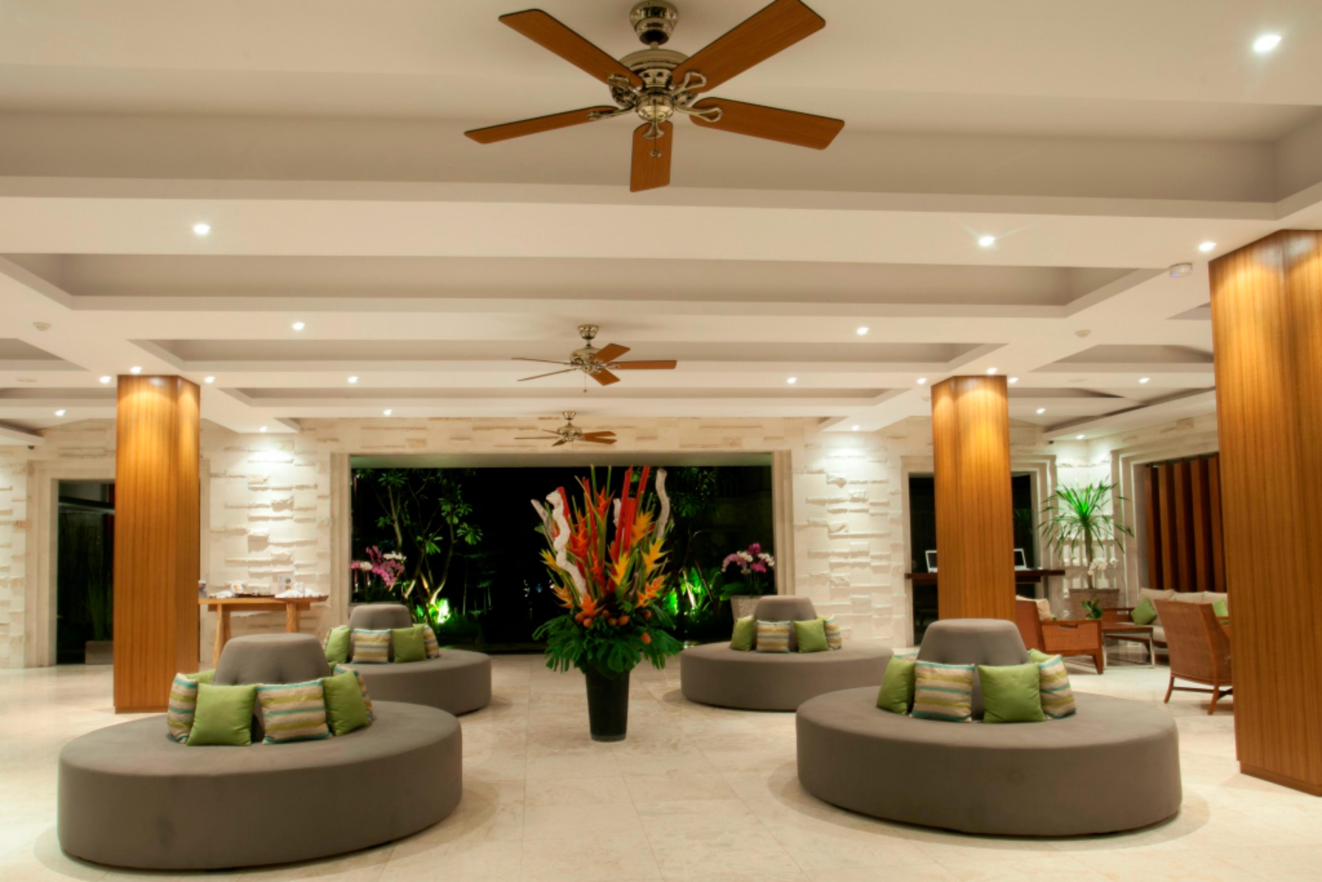 Grand Whiz Hotel Nusa Dua  Exterior photo