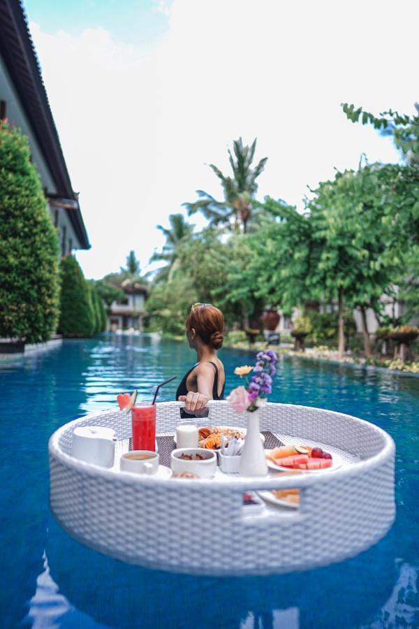 Grand Whiz Hotel Nusa Dua  Exterior photo