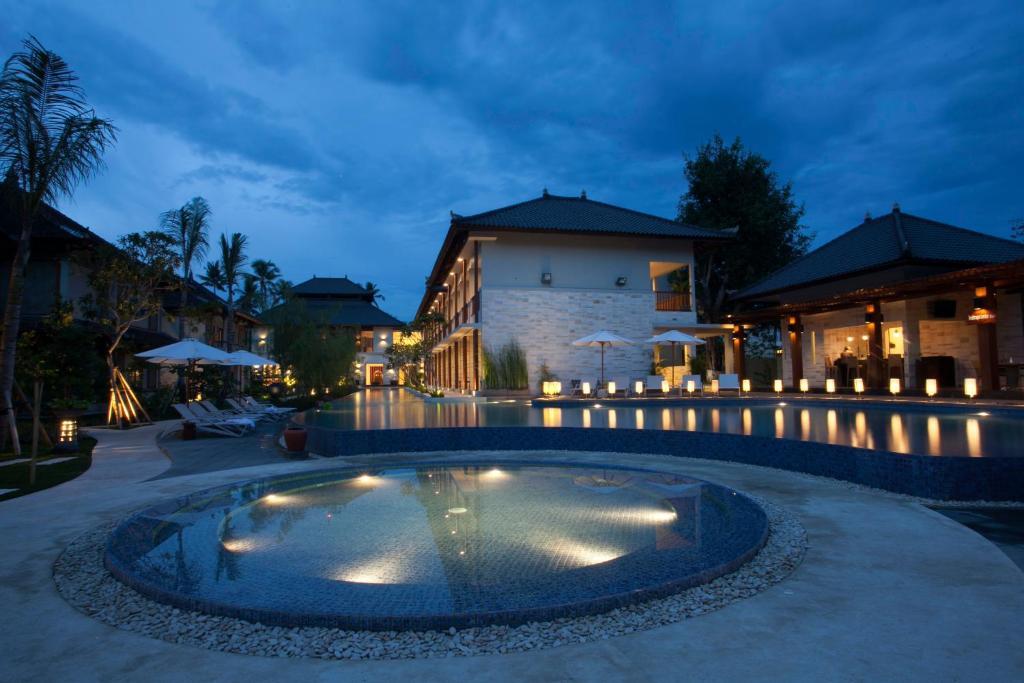 Grand Whiz Hotel Nusa Dua  Exterior photo