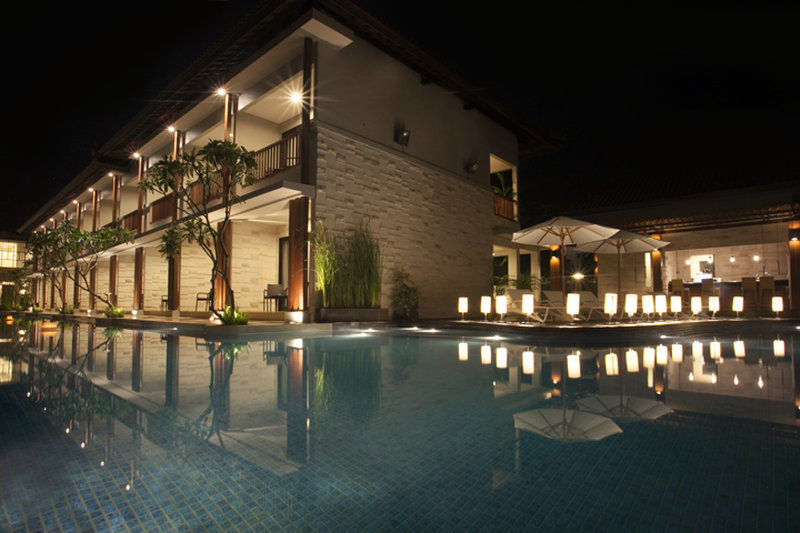 Grand Whiz Hotel Nusa Dua  Exterior photo