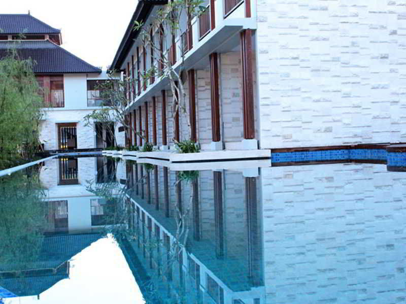 Grand Whiz Hotel Nusa Dua  Exterior photo