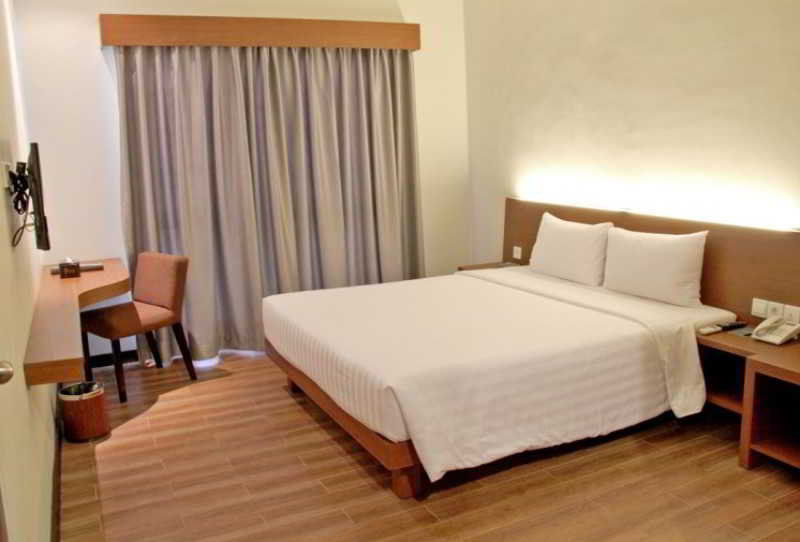 Grand Whiz Hotel Nusa Dua  Exterior photo
