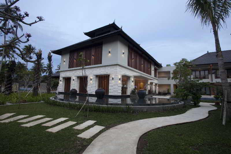Grand Whiz Hotel Nusa Dua  Exterior photo