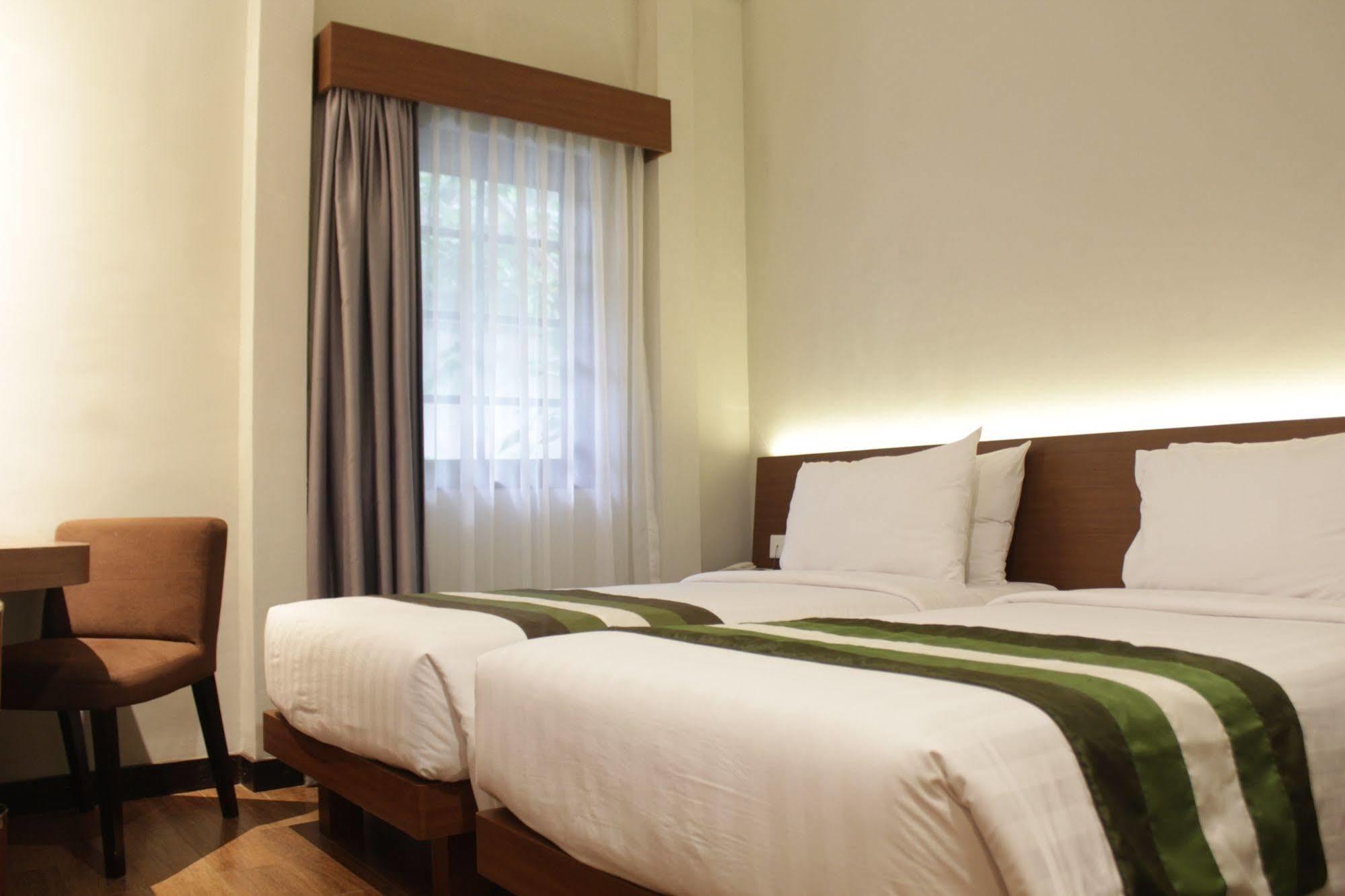 Grand Whiz Hotel Nusa Dua  Exterior photo